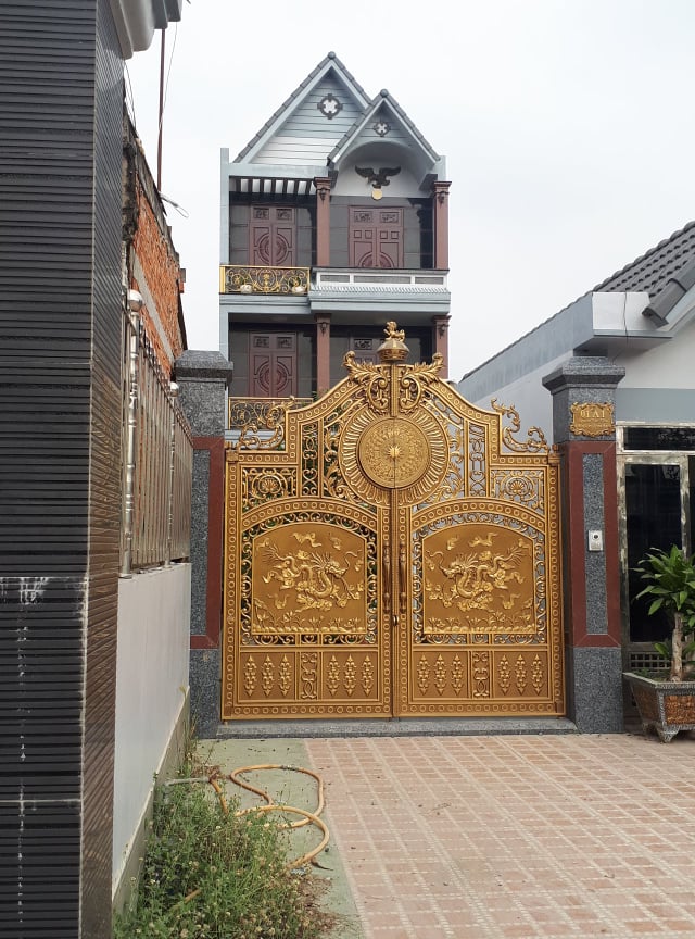 nghi an ong chu trai vit sat hai vo truoc mat con: tiet lo bat ngo hinh anh 1