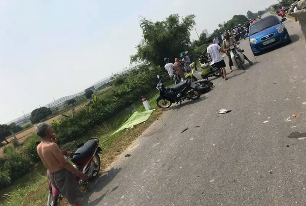 Xe tải đâm vào đoàn người đi trên đường, 2 học sinh lớp 10 tử vong, 3 người nhập viện cấp cứu