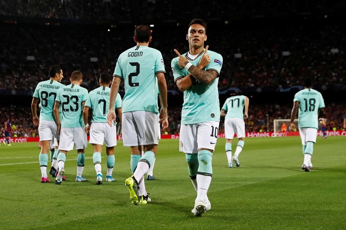 Suarez lập cú đúp siêu phẩm, Barca khiến Inter Milan nhận thất bại đầu tiên