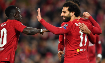 Salah 'nổ' cú đúp, Liverpool thắng hú vía Red Bull