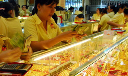 Giá vàng hôm nay 4/10, chưa hết bất ổn, vàng vẫn nóng rẫy