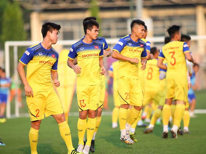 hlv park hang-seo gach ten 2 tuyen thu viet nam: bat ngo! hinh anh 1