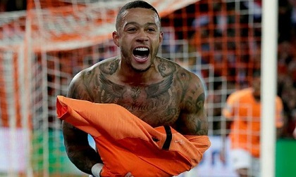 Depay tỏa sáng, Hà Lan ngược dòng khó tin