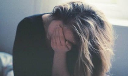 10 năm trả nợ thay mẹ chồng, nàng dâu ôm hận rời đi vì chỉ sinh được con gái