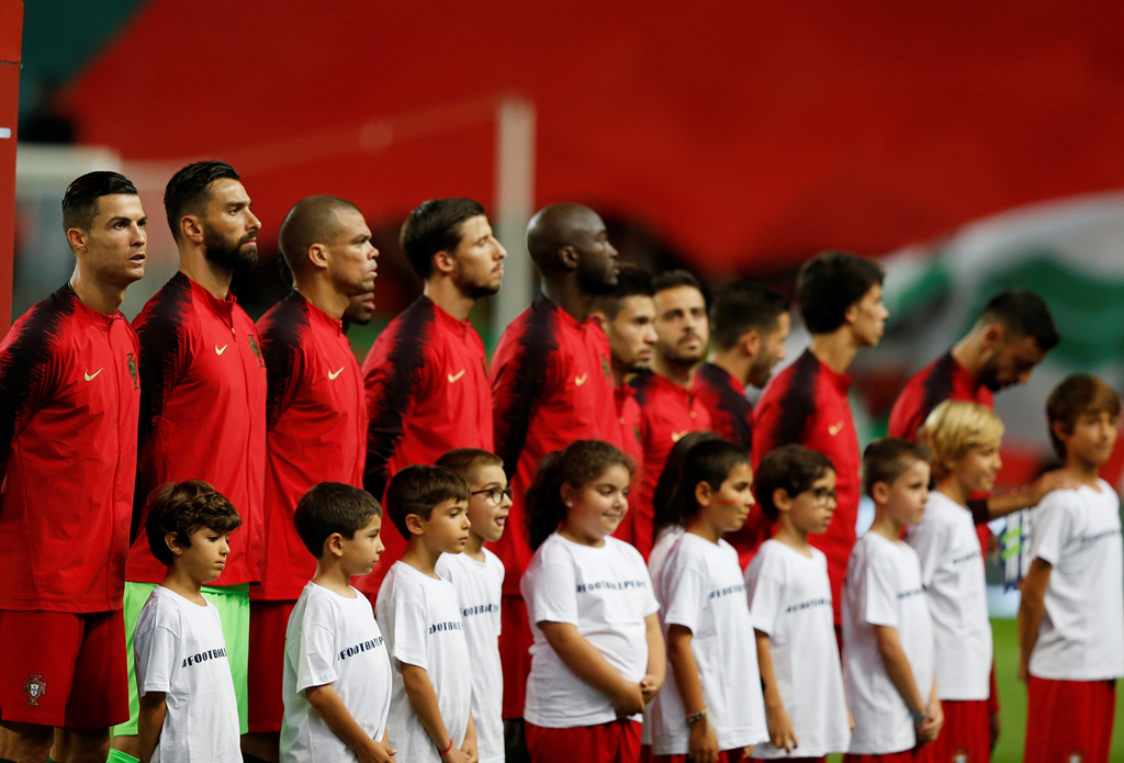 Ronaldo ghi ban giup Bo Dao Nha thang dam o VL Euro 2020 hinh anh 1 