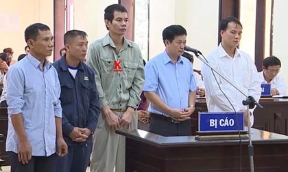 Dùng súng giả cướp hơn nửa tỷ đồng của ngân hàng