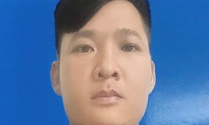 Rút súng, vung dao chém đuổi nhóm người đi đòi nợ