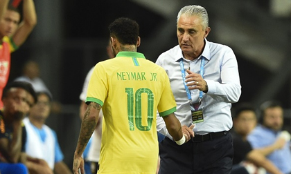 Brazil hòa nhạt trong ngày Neymar chấn thương