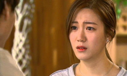 Thấy em gái thanh mai trúc mã 'chửa hoang', chồng họp gia đình đòi nhận con nuôi, tôi ứa nước mắt đáp trả đanh thép