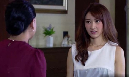 Vô tình thấy con dâu dúi tiền vào tay mẹ đẻ, mẹ chồng liền đay nghiến 'nuôi ong tay áo', nhưng khi biết sự thật bà lại tái mặt