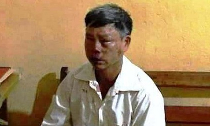 Người đàn ông đàn bán áo mưa bị đánh, nghi ngờ bắt cóc trẻ em