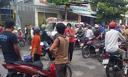 Nam thanh niên chết trong tư thế treo cổ ở nhà kho