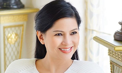 Lý Nhã Kỳ buôn kim cương, vẫn 'chiếu dưới' so với Lê Hồng Thủy Tiên