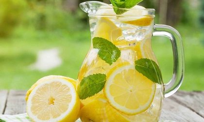 Sai lầm biến nước chanh gây hại sức khỏe, 10 người thì 9 người mắc phải