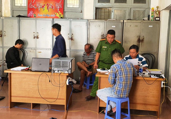Khởi tố nữ MC cùng người tình tổ chức đánh bạc - Ảnh 1.