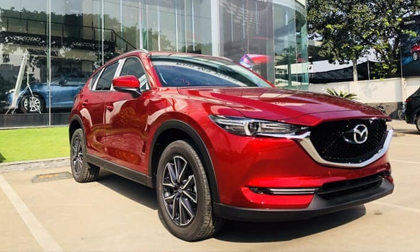 Cuối tháng 10, giá ô tô giảm sâu nhất đến 200 triệu đồng