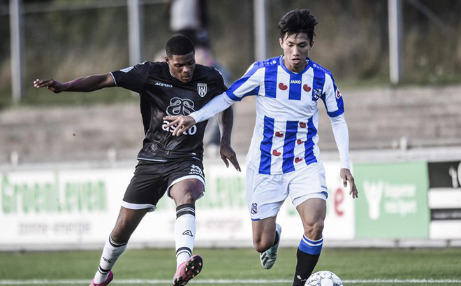 Văn Hậu kiến tạo thành bàn trong chiến thắng của Jong Heerenveen