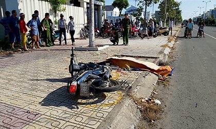 Lao xe máy vào gốc cây, người đàn ông tử vong tại chỗ
