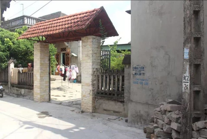 Giây phút bàng hoàng chồng về nhà bố mẹ vợ cầm dao chém vợ và nam đồng nghiệp trọng thương
