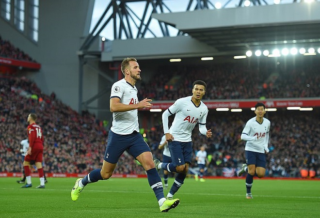 Salah ghi bàn quyết định, Liverpool ngược dòng đánh bại Tottenham