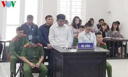 Hàng loạt giám đốc, chủ tịch hầu tòa liên quan vụ lừa đảo gần 400 tỷ