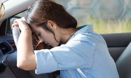 Giường sập vào đúng đêm tân hôn, nhưng đó vẫn chưa là gì, thứ được giấu kín dưới chân giường khiến cả nhà chồng tôi thảng thốt còn tôi rùng mình không ngủ được
