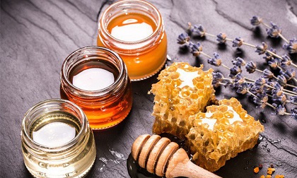Đây là lí do ai cũng nên uống mật ong đều đặn mỗi ngày, đặc biệt nhất là số 1