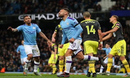 Aguero lập cú đúp, Man City vào tứ kết cúp Liên đoàn Anh
