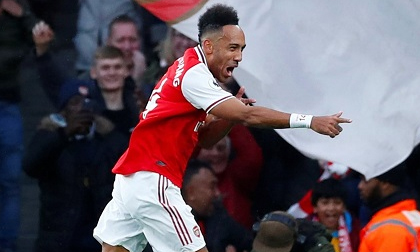 Arsenal hòa nhạt trên sân nhà trong ngày Aubameyang cán mốc 50 bàn
