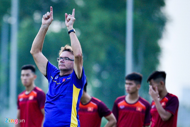 VFF dat muc tieu U23 Viet Nam vao top 3 o vong chung ket chau A 2020 hinh anh 2 Philippe_Troussier_3_zing.jpg