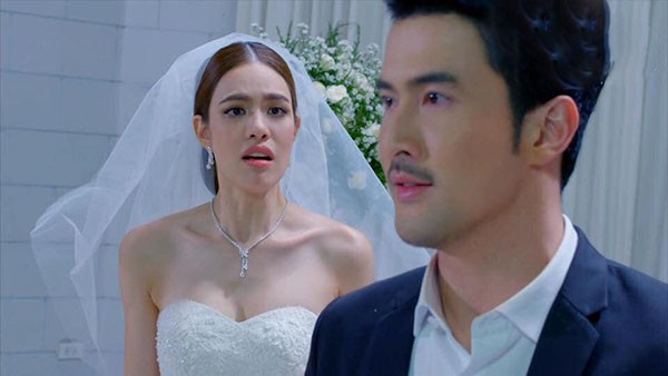 Đang tổ chức hôn lễ thì gặp sự cố để đời, giờ nghĩ lại em chỉ muốn đất có kẽ nẻ để chui xuống cho đỡ ngại - Ảnh 2.