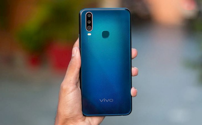 Loat smartphone dang chu y vua ban ra tai Viet Nam hinh anh 6 vivo-u10.jpg