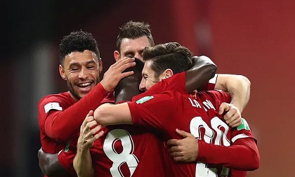Liverpool thoát hiểm phút 90, giật vé chung kết World Cup các CLB