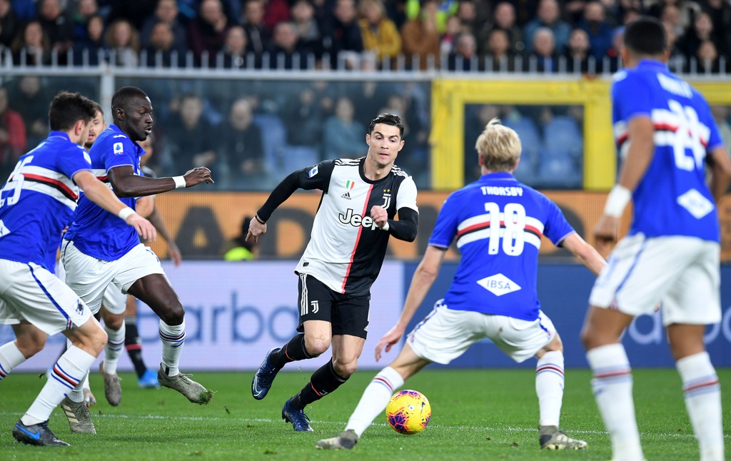 Ronaldo ghi ban cho Juventus voi cu nhay cao hon cau mon hinh anh 5 p5.jpg