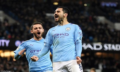 Kun Aguero bị ngó lơ, Man City vẫn thắng dễ Leicester City
