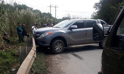 'Găm' 2 tạ ma túy đá, các đối tượng bỏ cả xe lẫn hàng để thoát thân