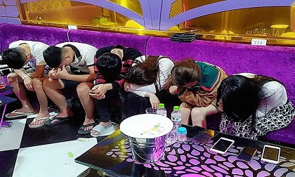 Quảng Nam: Đột kích karaoke LUXURY, phát hiện 58 nam nữ phê ma túy