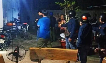 Bắt khẩn cấp 3 thanh niên cướp tài sản, cố thủ trong nhà, dùng bình gas, mã tấu chống công an ở Đồng Nai
