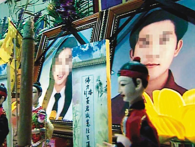 Kẻ điên tình khát máu trút giận lên tất cả người xung quanh và cái kết có hậu của chuyện tình đẹp nhưng thiếu may mắn - Ảnh 2. Kẻ điên tình khát máu trút giận lên tất cả người xung quanh và cái kết có hậu của chuyện tình đẹp nhưng thiếu may mắn - Ảnh 2.