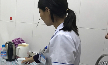 Vụ em họ đầu độc chị gái bằng trà sữa vì yêu anh rể: Vị trưởng khoa thoát nạn vì... không quen uống