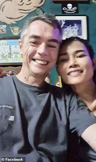 '. Đốt pháo mừng năm mới, người đàn ông Anh tử vong thương tâm trước mặt vợ sắp cưới .'