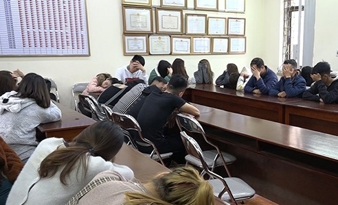 30 nam nu phe ma tuy tap the trong quan karaoke hinh anh 1 ca.jpg