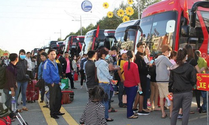 Đặt vé xe về quê ăn Tết: Chật vật như thời... bao cấp