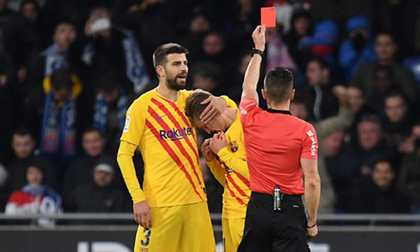 Barca đánh rơi chiến thắng, HLV Valverde đổ lỗi cho De Jong
