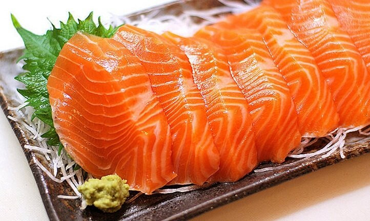 Cho bé ăn cá giúp tăng cân an thần ngủ ngon