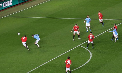 Thắng đậm Man Utd tại Old Trafford, Man City đặt một chân vào Chung kết Carabao