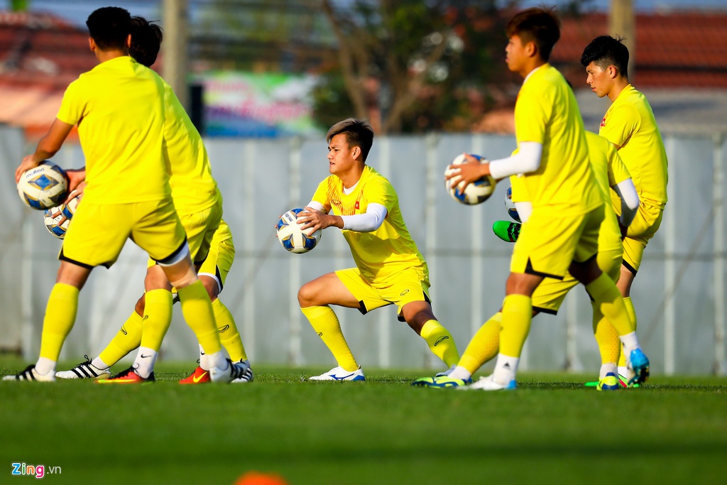 U23 Viet Nam vs UAE - thu thach dau tien cho giac mo Olympic hinh anh 4 U23_Viet_Nam_vs_UAE_4_zing.jpg