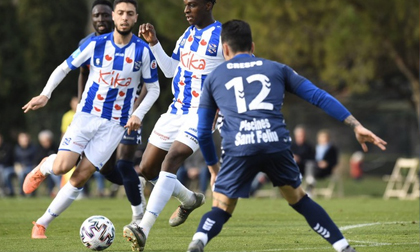 Văn Hậu đá 30 phút ở trận thắng của Heerenveen tại Tây Ban Nha