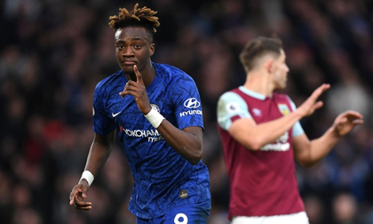 Thắng Burnley 3-0, Chelsea giữ vững vị trí trong top 4