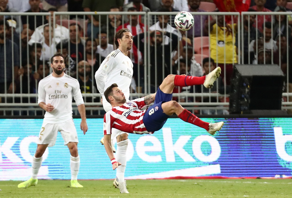 Danh bai Atletico, Real Madrid gianh Sieu cup Tay Ban Nha hinh anh 4 2020_01_12T184445Z_1655861100_RC2IEE9IOCYV_RTRMADP_3_SOCCER_SPAIN_MAD_ATM_REPORT.JPG